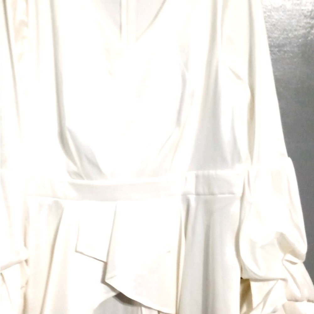 Beautiful, elegant top.